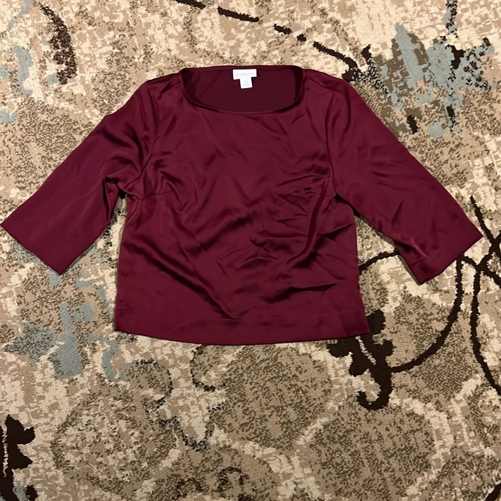 Liz Claiborne extra small, maroon three-quarter sleeve shirt.